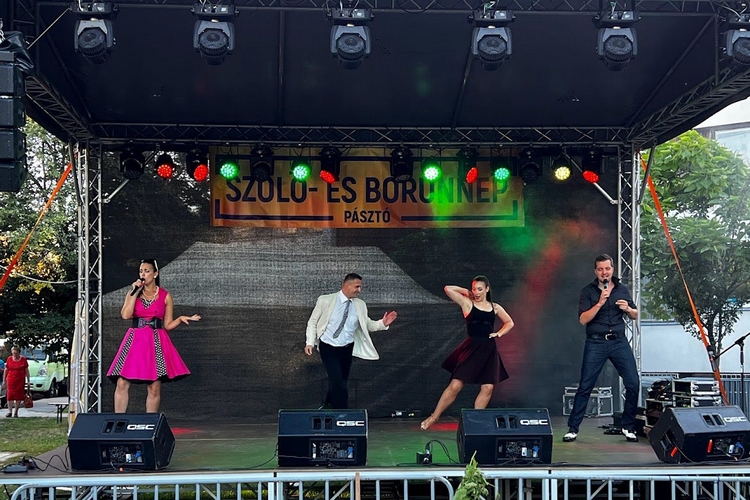 Retro Stage Produkció